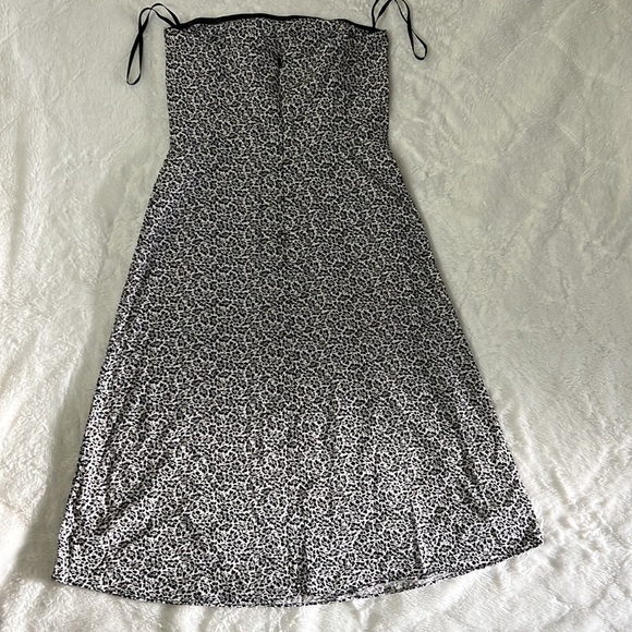 New York & Company Tube Dress - Picture 2 of 6